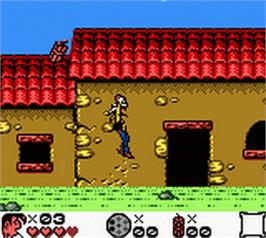 In game image of Lucky Luke: Desperado Train on the Nintendo Game Boy Color.