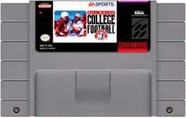 Cartridge artwork for Bill Walsh College Football on the Nintendo SNES.