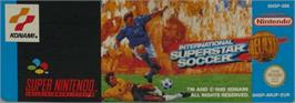 Top of cartridge artwork for International Superstar Soccer Deluxe on the Nintendo SNES.