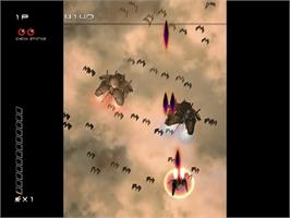 In game image of Ikaruga on the Sega Dreamcast.