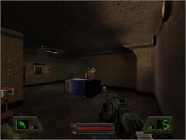 In game image of Soldier of Fortune on the Sega Dreamcast.