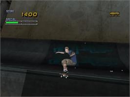 In game image of Tony Hawk's Pro Skater 2 on the Sega Dreamcast.