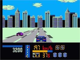 In game image of Taito Chase H.Q. on the Sega Game Gear.