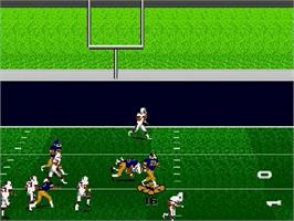 In game image of College Football Usa 96 on the Sega Genesis.