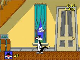 In game image of Sylvester and Tweety in Cagey Capers on the Sega Genesis.