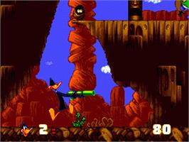 In game image of Daffy Duck in Hollywood on the Sega Nomad.