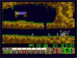 In game image of Lemmings on the Sega Nomad.