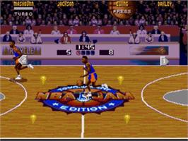 In game image of NBA Jam Tournament Edition on the Sega Nomad.