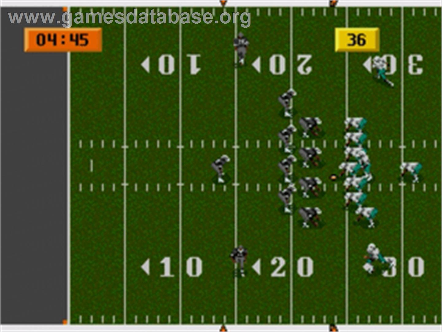 NFL Sports Talk Football '93 Starring Joe Montana - Sega Nomad - Artwork - In Game