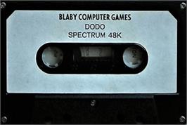 Cartridge artwork for Dodo on the Sinclair ZX Spectrum.