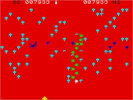 In game image of Centi-Bug on the Sinclair ZX Spectrum.