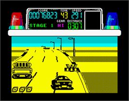 In game image of Chase H.Q. on the Sinclair ZX Spectrum.