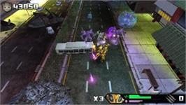 In game image of Transformers - La Revanche on the Sony PSP.