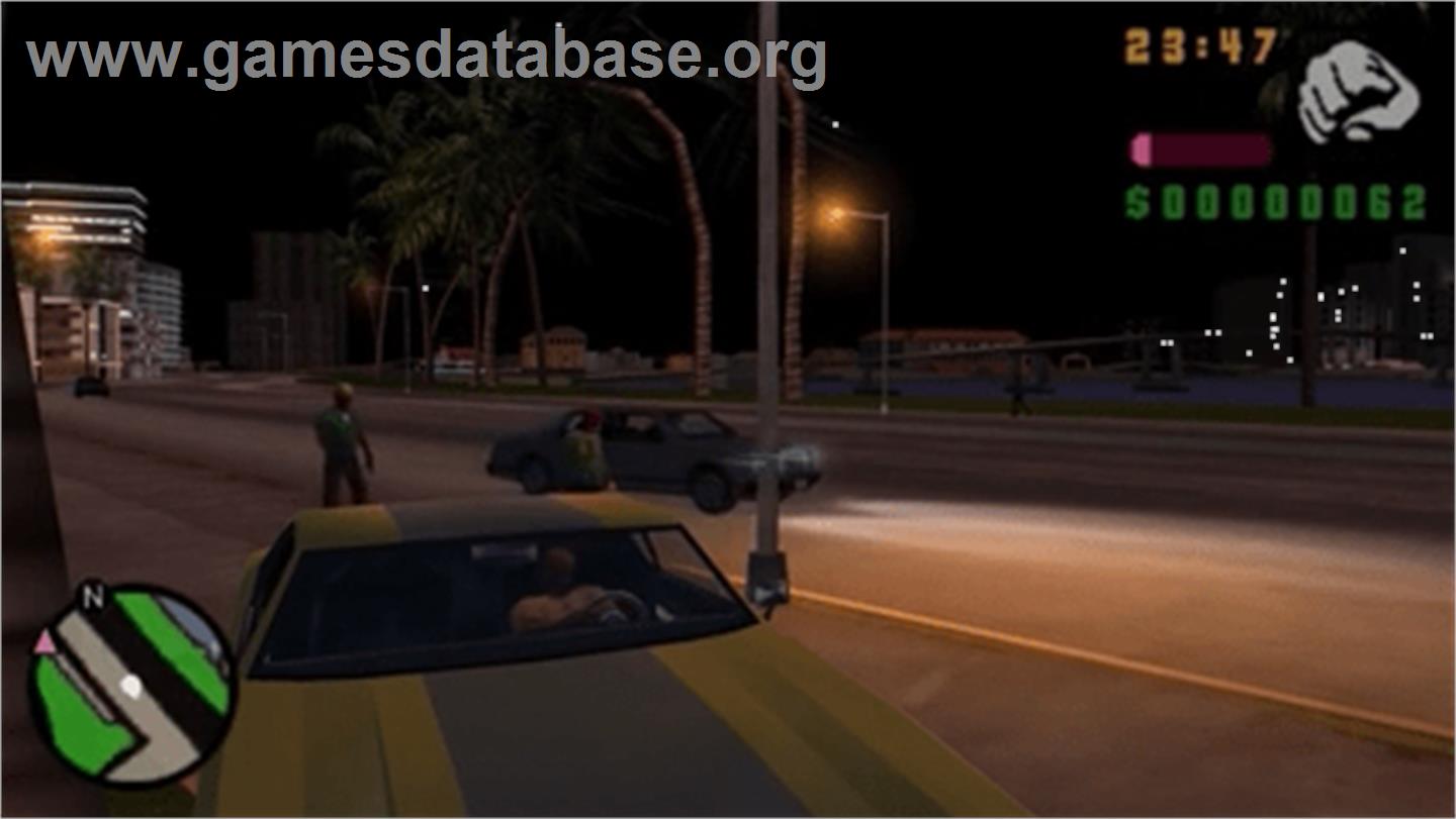 Grand Theft Auto: Vice City Stories - Sony PSP - Artwork - In Game