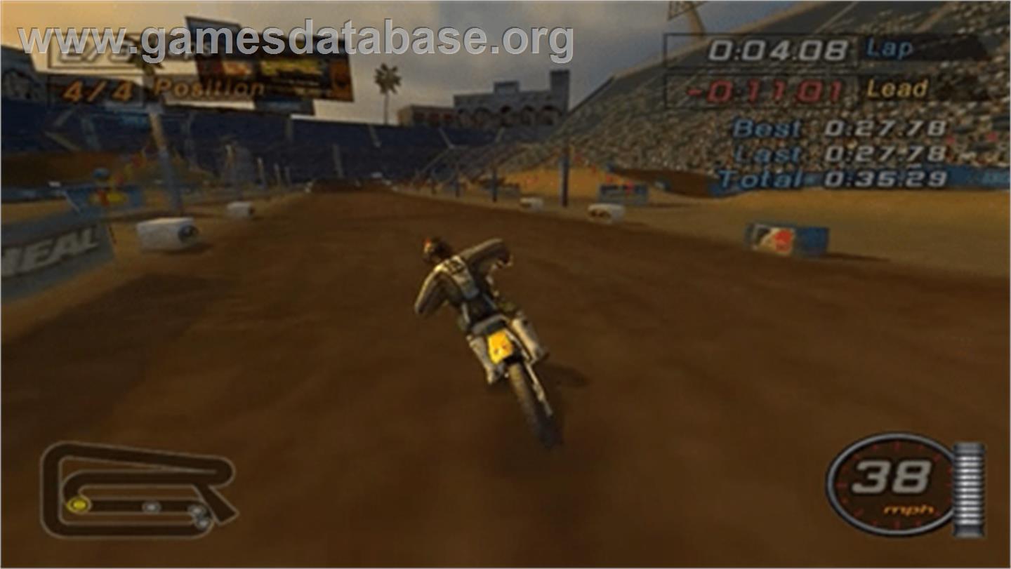 MTX Mototrax - Sony PSP - Artwork - In Game