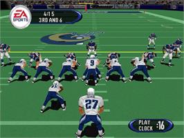 In game image of Madden Nfl 2001 on the Sony Playstation.