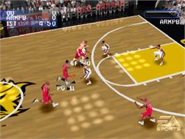 In game image of NCAA March Madness 2001 on the Sony Playstation.