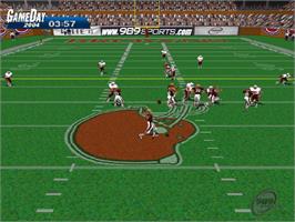 In game image of Nfl Gameday 2004 on the Sony Playstation.