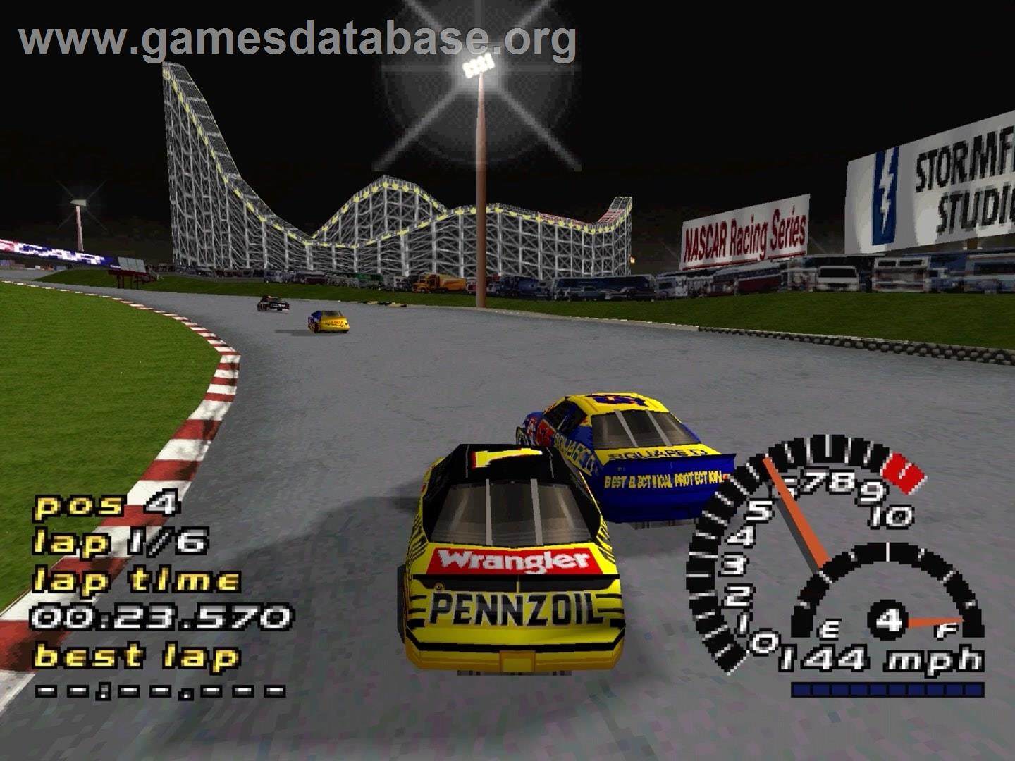 Nascar 2000 - Sony Playstation - Artwork - In Game