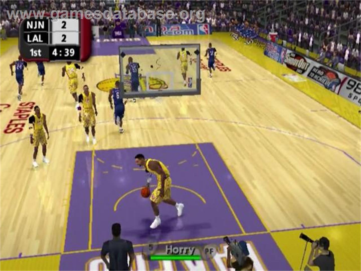 Nba Shoot Out 2001 - Sony Playstation 2 - Artwork - In Game