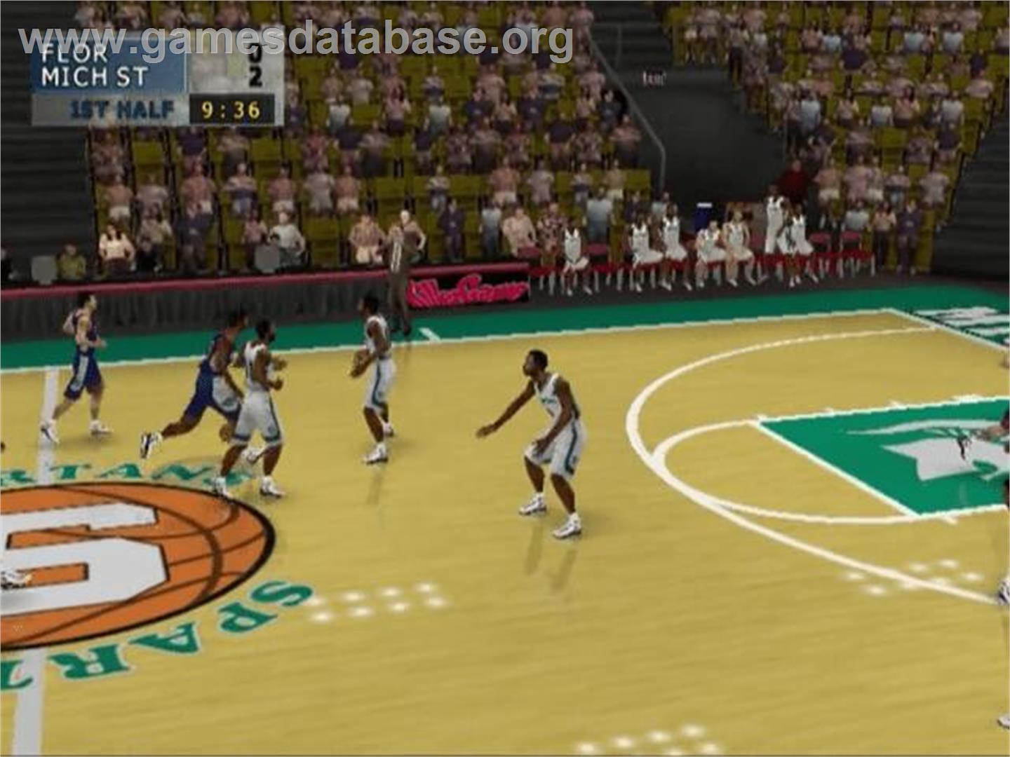 Ncaa Final Four 2001 - Sony Playstation 2 - Artwork - In Game